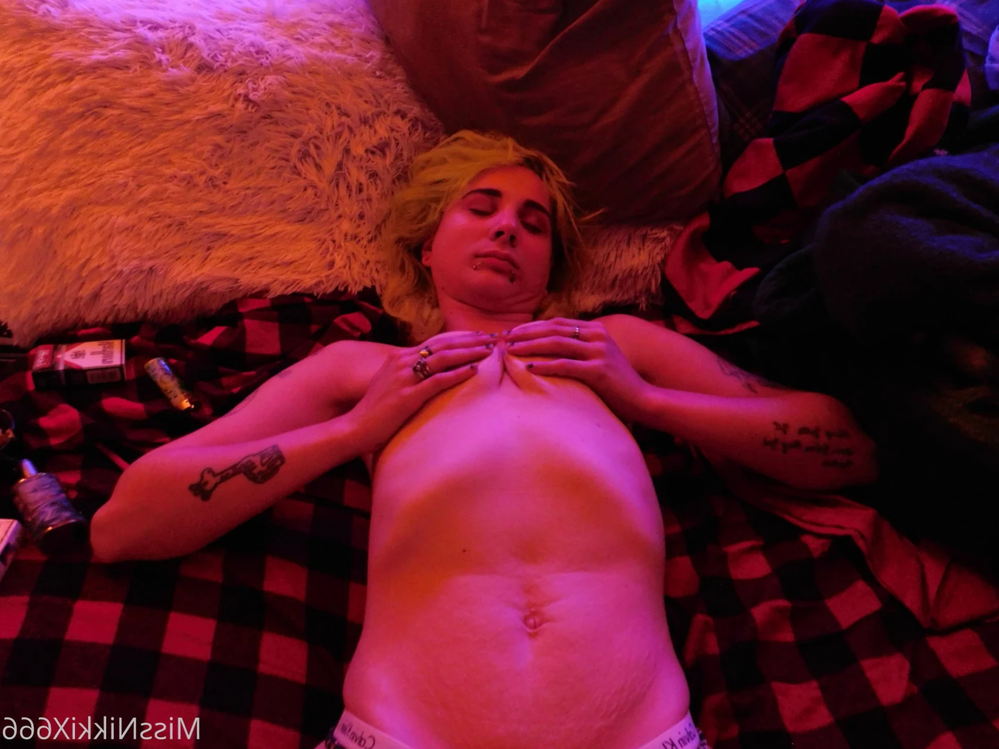 MissNikkiX666 [ bongbitch420 ] Onlyfans leaked photo 13822075 on Hotleaks.tv
