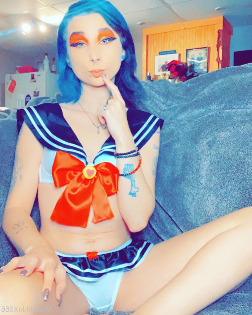 MissNikkiX666 [ bongbitch420 ] Onlyfans leaked photo 15567755 on Hotleaks.tv