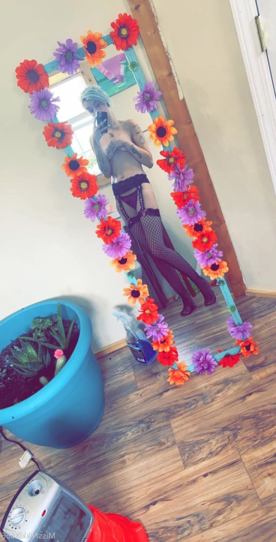 MissNikkiX666 [ bongbitch420 ] Onlyfans leaked photo 15568008 on Hotleaks.tv