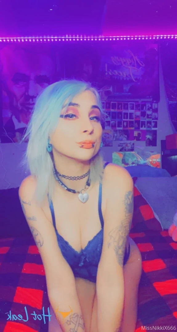MissNikkiX666 [ bongbitch420 ] Onlyfans leaked photo 15568213 on Hotleaks.tv