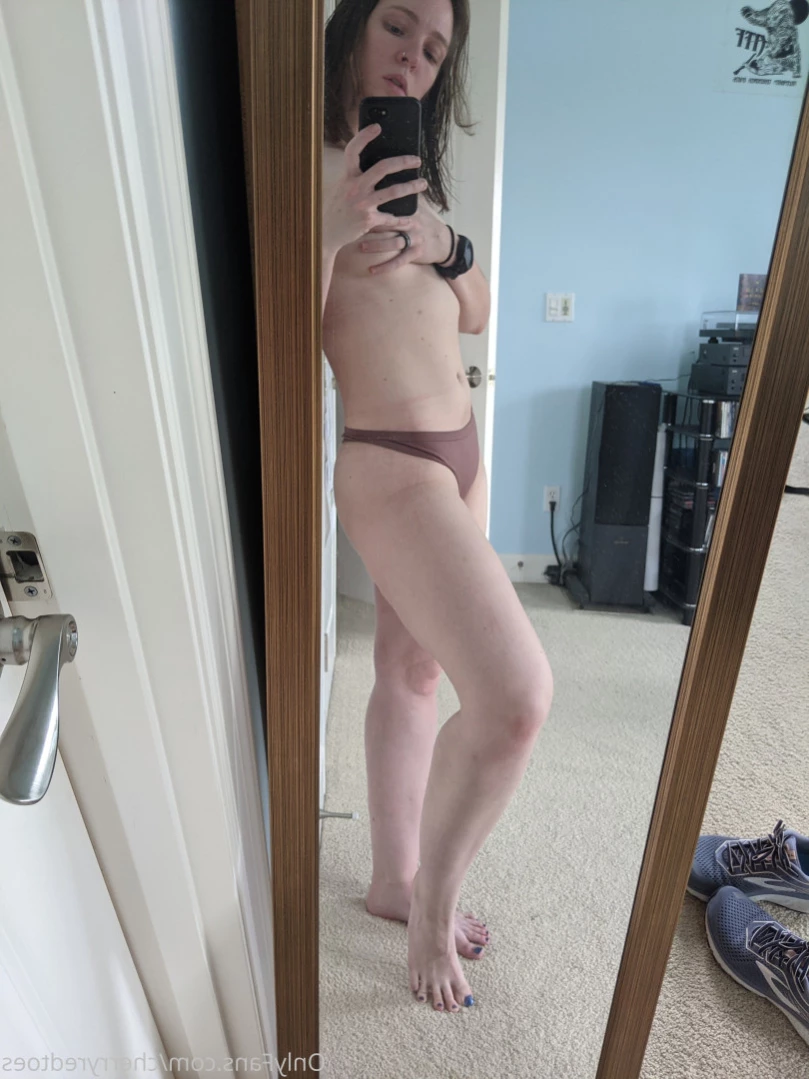 cherryredtoes Onlyfans leaked photo 16111587 on Hotleaks.tv