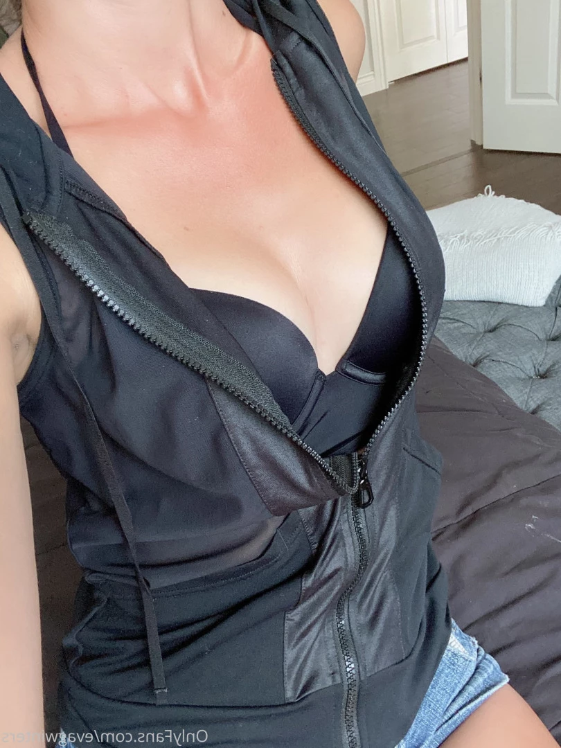 Eva Winters [ evagwinters ] Onlyfans leaked photo 9953932 on Hotleaks.tv