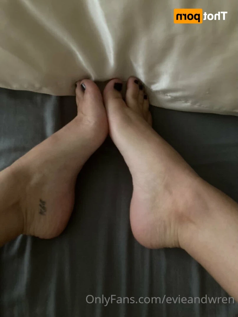 Evie &amp; Wren [ evieandwren ] Onlyfans leaked photo 12530922 on Hotleaks.tv