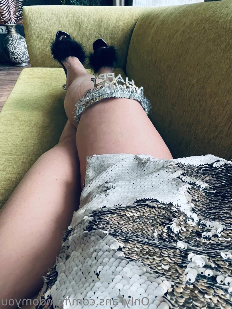 feetqueen 👑 🔥🏆 feet, pantyhose, teaser [ femdomyou ] Onlyfans leaked photo 8794323 on Hotleaks.tv