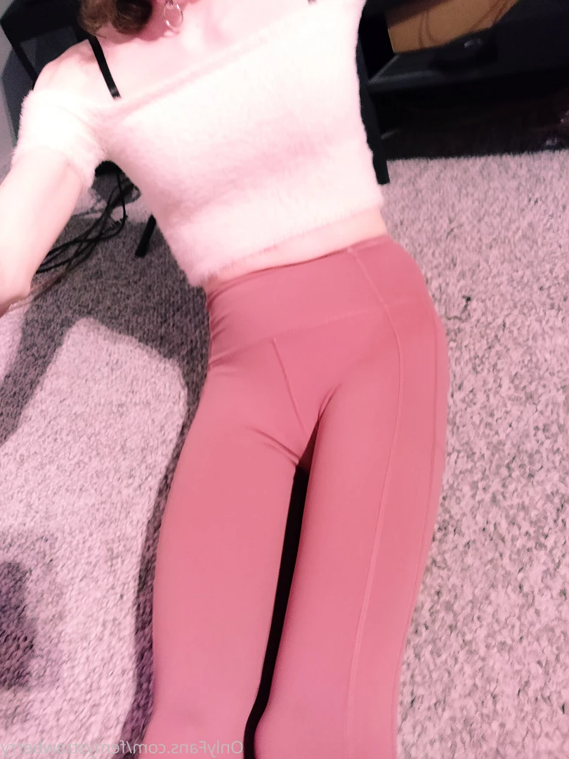 Lil Snarky Berry [ lilsnarkyberry ] Onlyfans leaked photo 8761401 on Hotleaks.tv