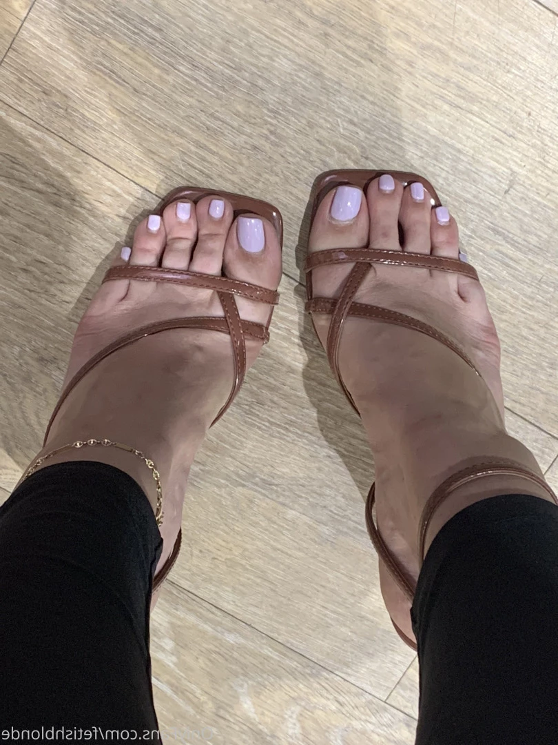 Foot fetish blonde [ fetishblonde ] Onlyfans leaked photo 10208534 on Hotleaks.tv