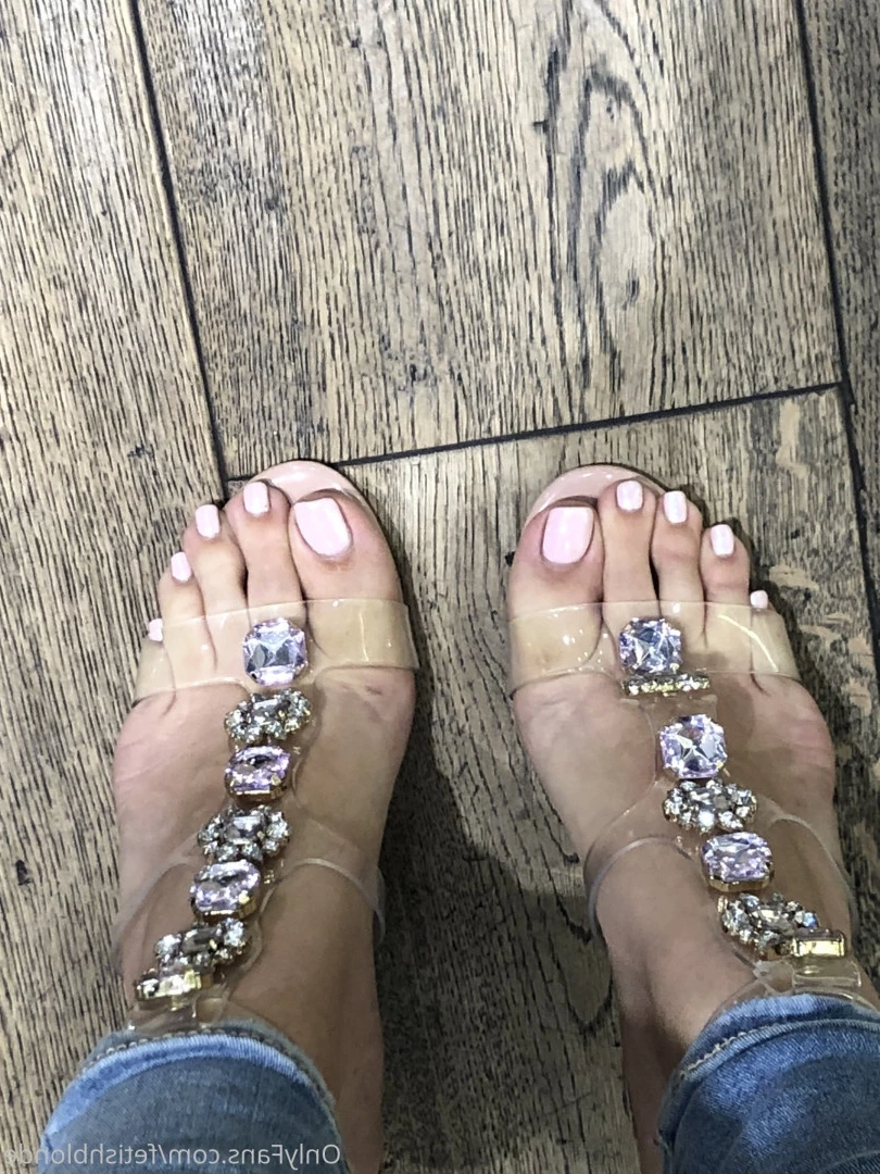 Foot fetish blonde [ fetishblonde ] Onlyfans leaked photo 10208793 on Hotleaks.tv