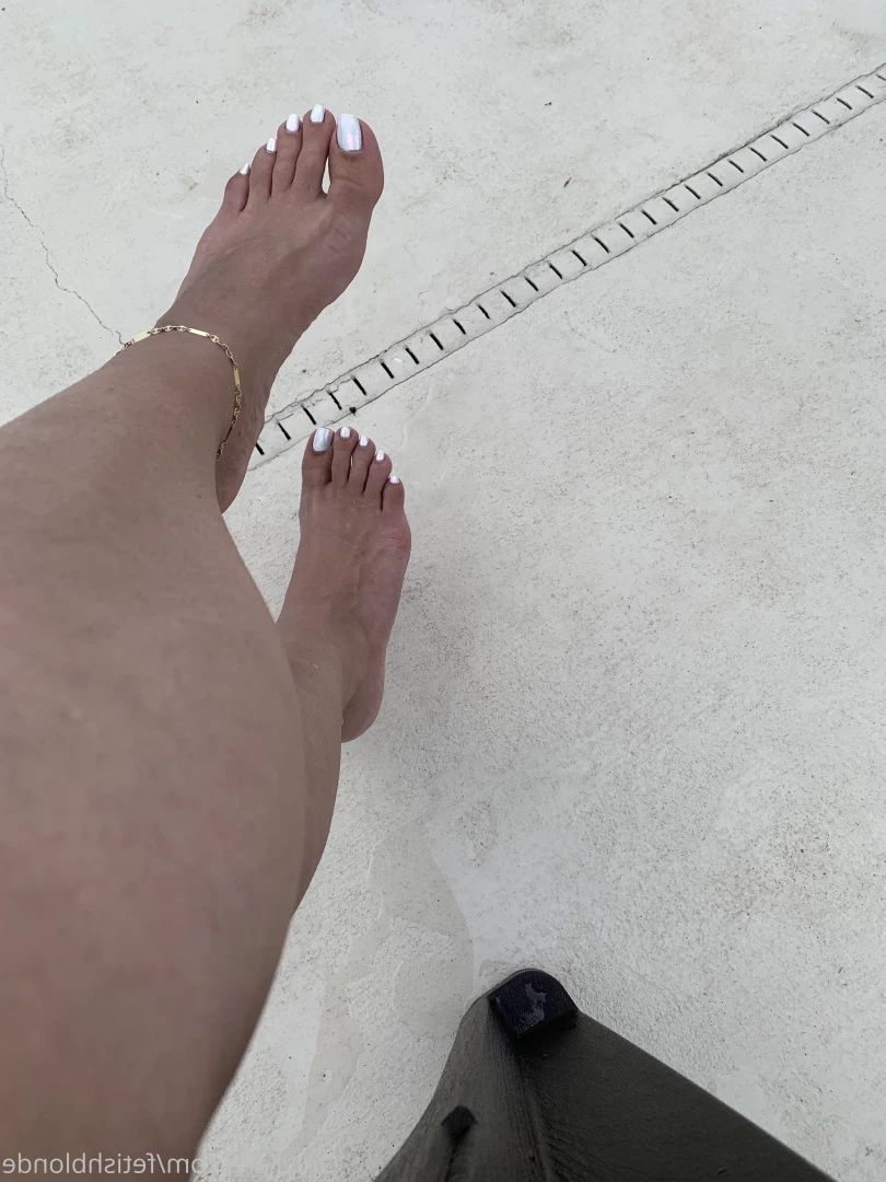 Foot fetish blonde [ fetishblonde ] Onlyfans leaked photo 10208846 on Hotleaks.tv