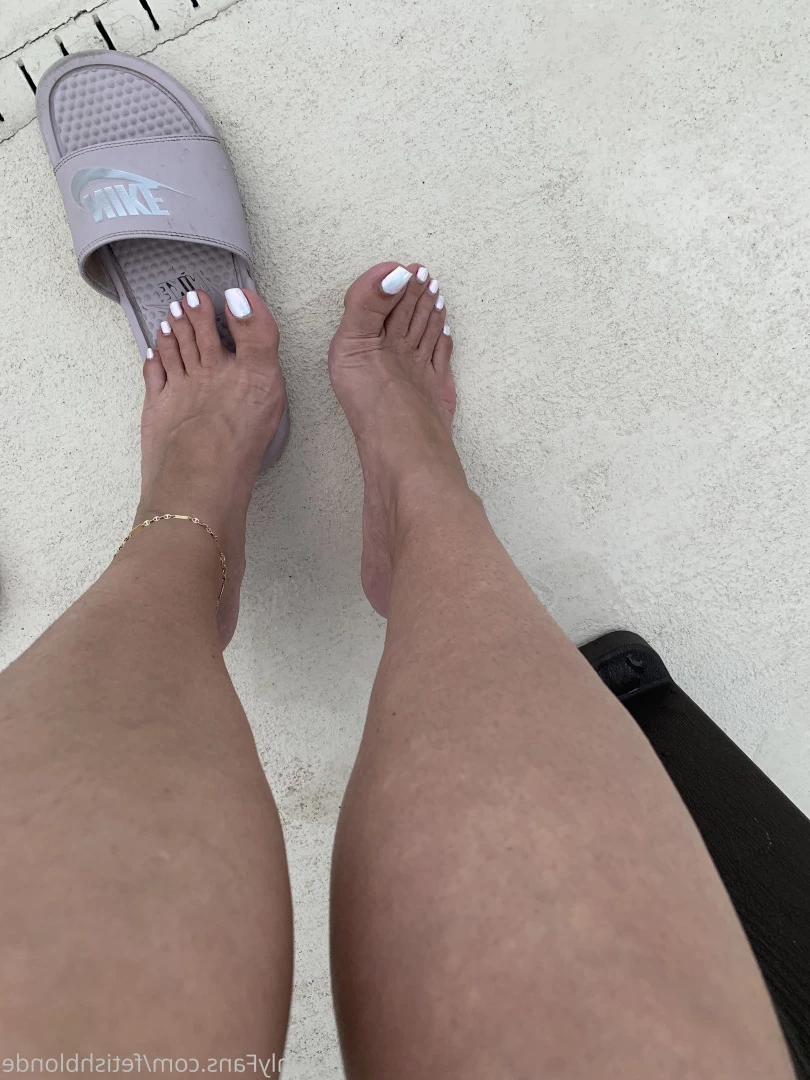 Foot fetish blonde [ fetishblonde ] Onlyfans leaked photo 10209909 on Hotleaks.tv