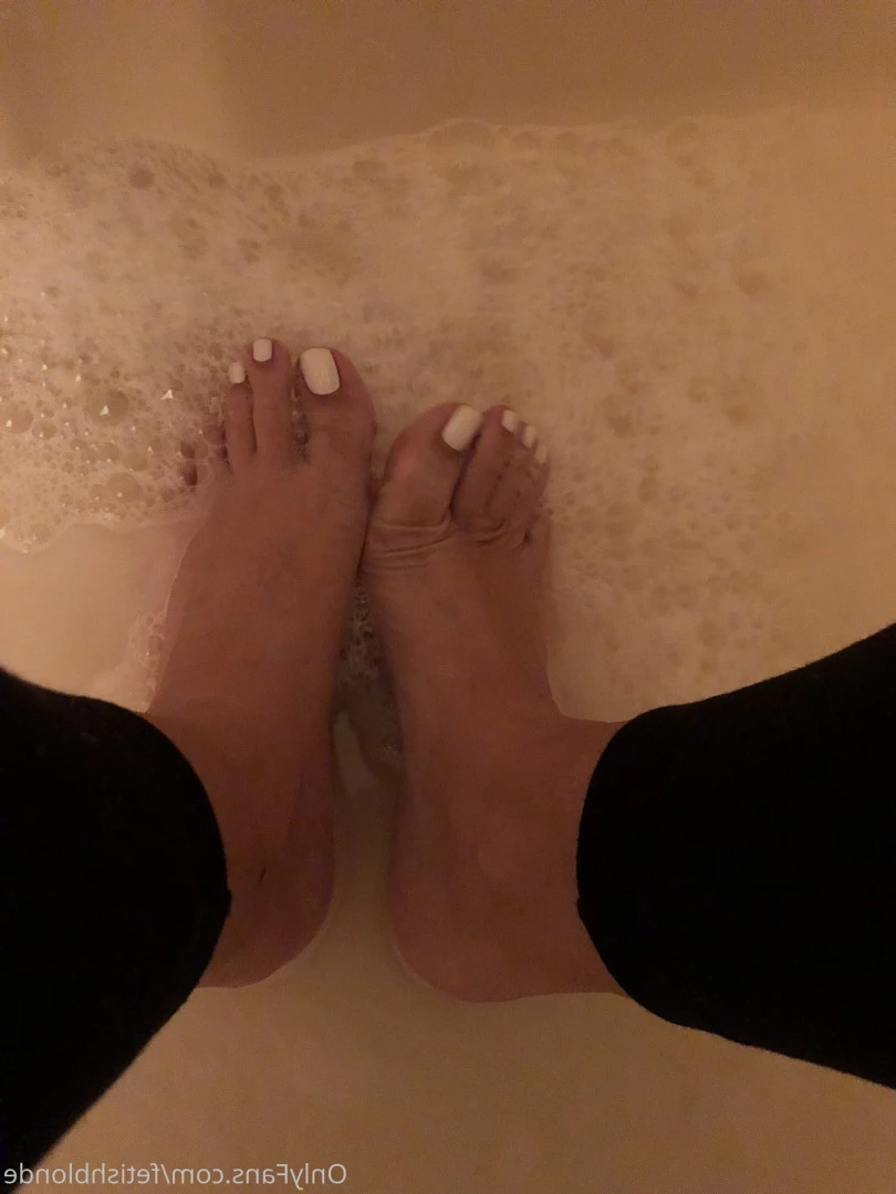 Foot fetish blonde [ fetishblonde ] Onlyfans leaked photo 10210221 on Hotleaks.tv