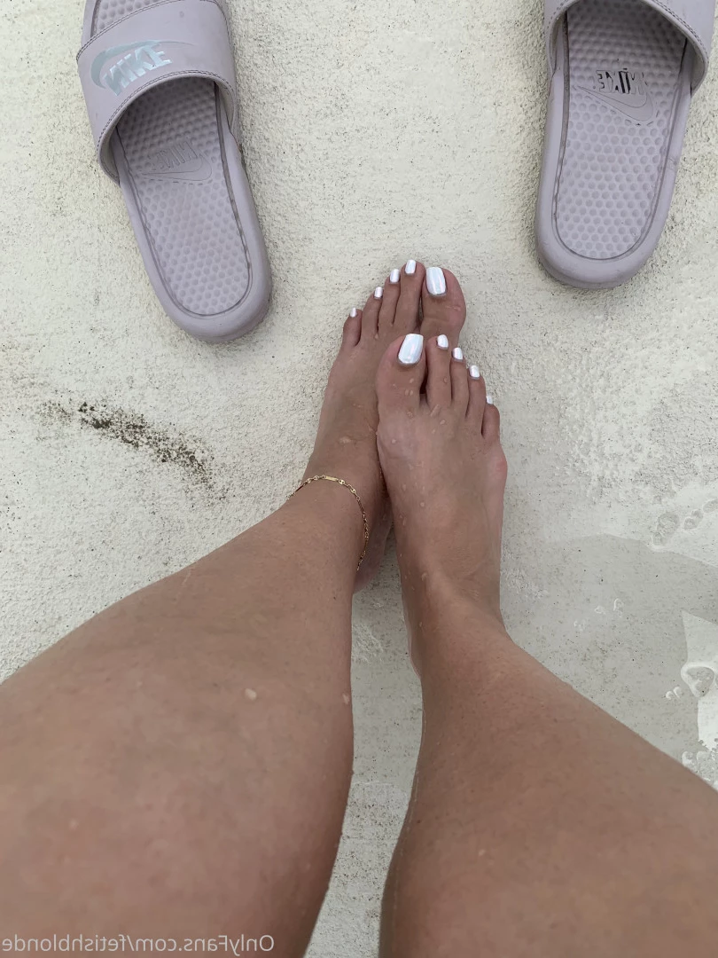 Foot fetish blonde [ fetishblonde ] Onlyfans leaked photo 10213201 on Hotleaks.tv