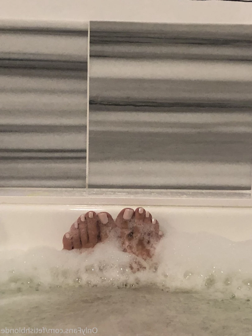 Foot fetish blonde [ fetishblonde ] Onlyfans leaked photo 10213362 on Hotleaks.tv