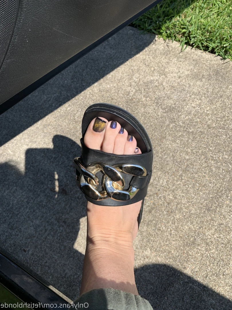 Foot fetish blonde [ fetishblonde ] Onlyfans leaked photo 10213572 on Hotleaks.tv
