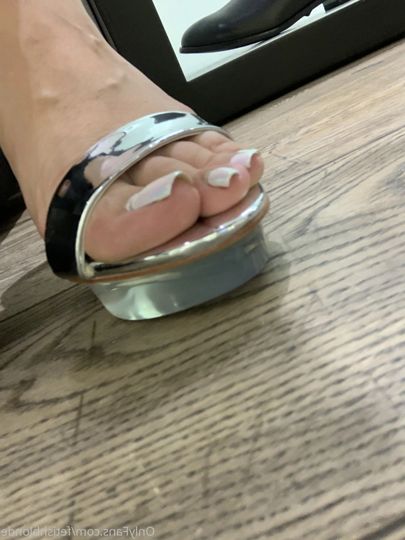 Foot fetish blonde [ fetishblonde ] Onlyfans leaked photo 10213579 on Hotleaks.tv