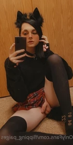 8727698