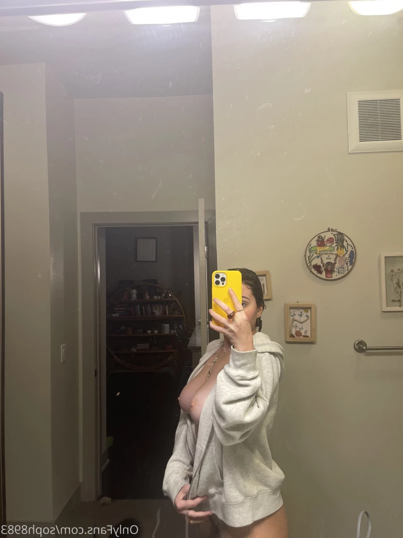 iloveyou [ g57321 ] Onlyfans leaked photo 8535718 on Hotleaks.tv