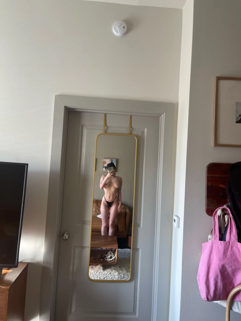 iloveyou [ g57321 ] Onlyfans leaked photo 13229663 on Hotleaks.tv