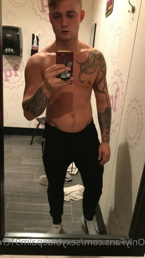 gayb0ybluepalm91 Onlyfans leaked photo 10964758 on Hotleaks.tv