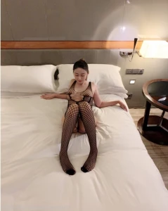 744641