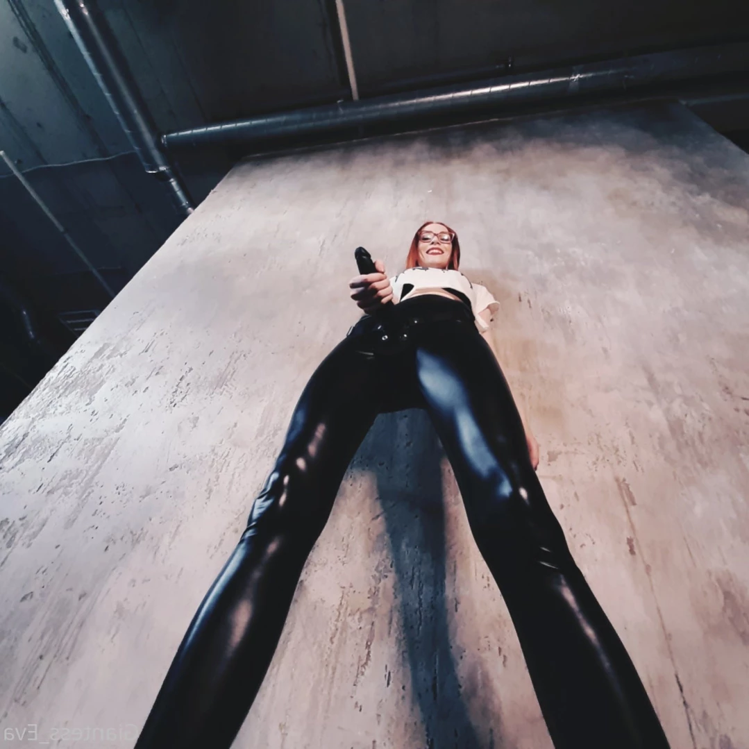 Giantess Eva [ giantess_eva ] Onlyfans leaked photo 13176292 on Hotleaks.tv