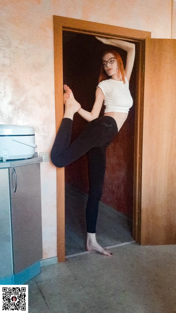 Giantess Eva [ giantess_eva ] Onlyfans leaked photo 14493347 on Hotleaks.tv