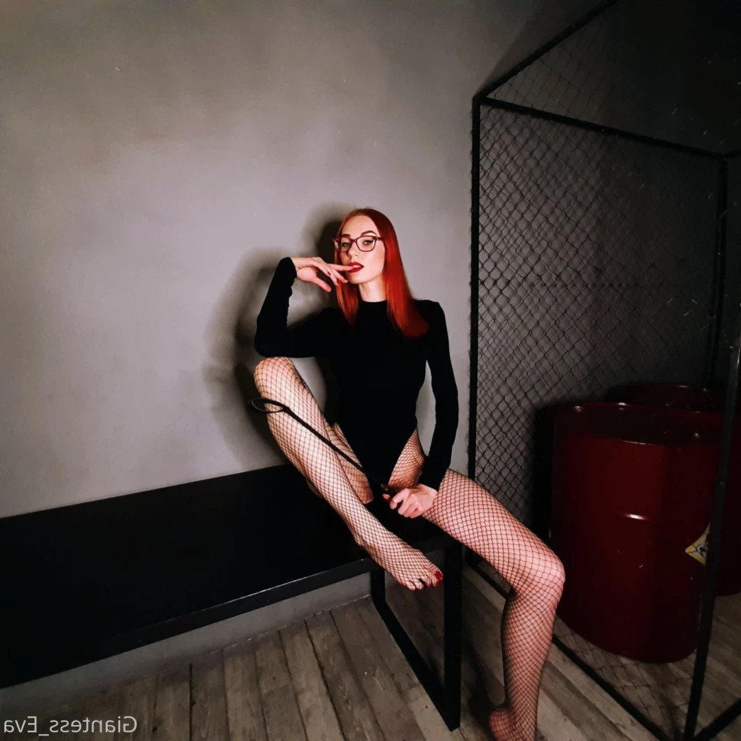 Giantess Eva [ giantess_eva ] Onlyfans leaked photo 15330043 on Hotleaks.tv