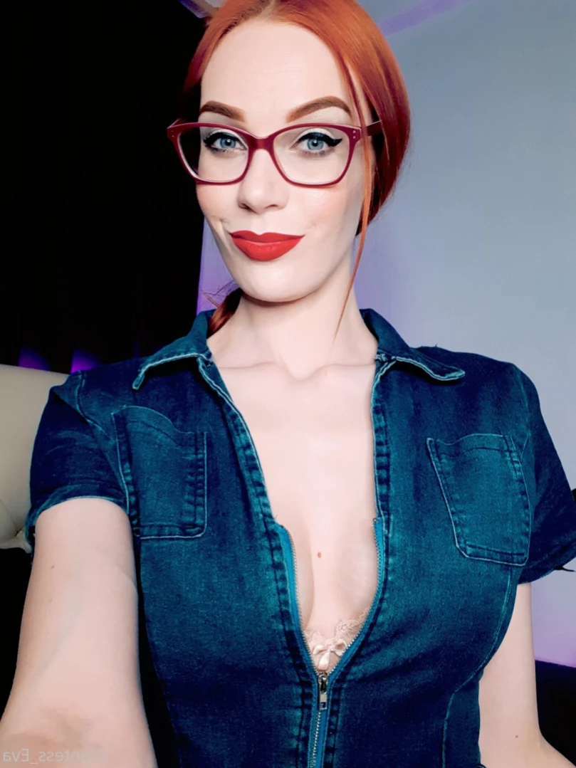 Giantess Eva [ giantess_eva ] Onlyfans leaked photo 15332961 on Hotleaks.tv