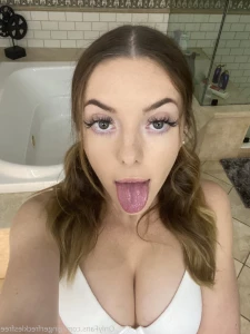 8756152