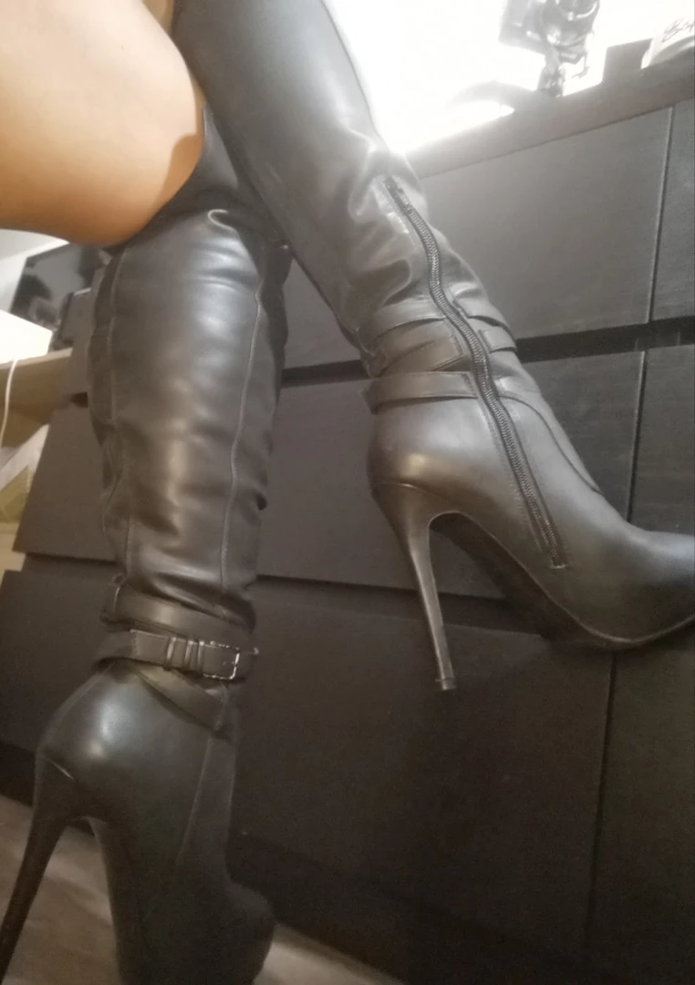 Goddess Amber [ goddessamber ] Onlyfans leaked photo 8559314 on Hotleaks.tv