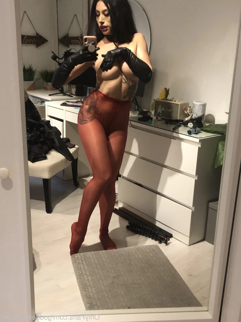Mistress Tangent [ goddesstangent ] Onlyfans leaked photo 8718620 on Hotleaks.tv