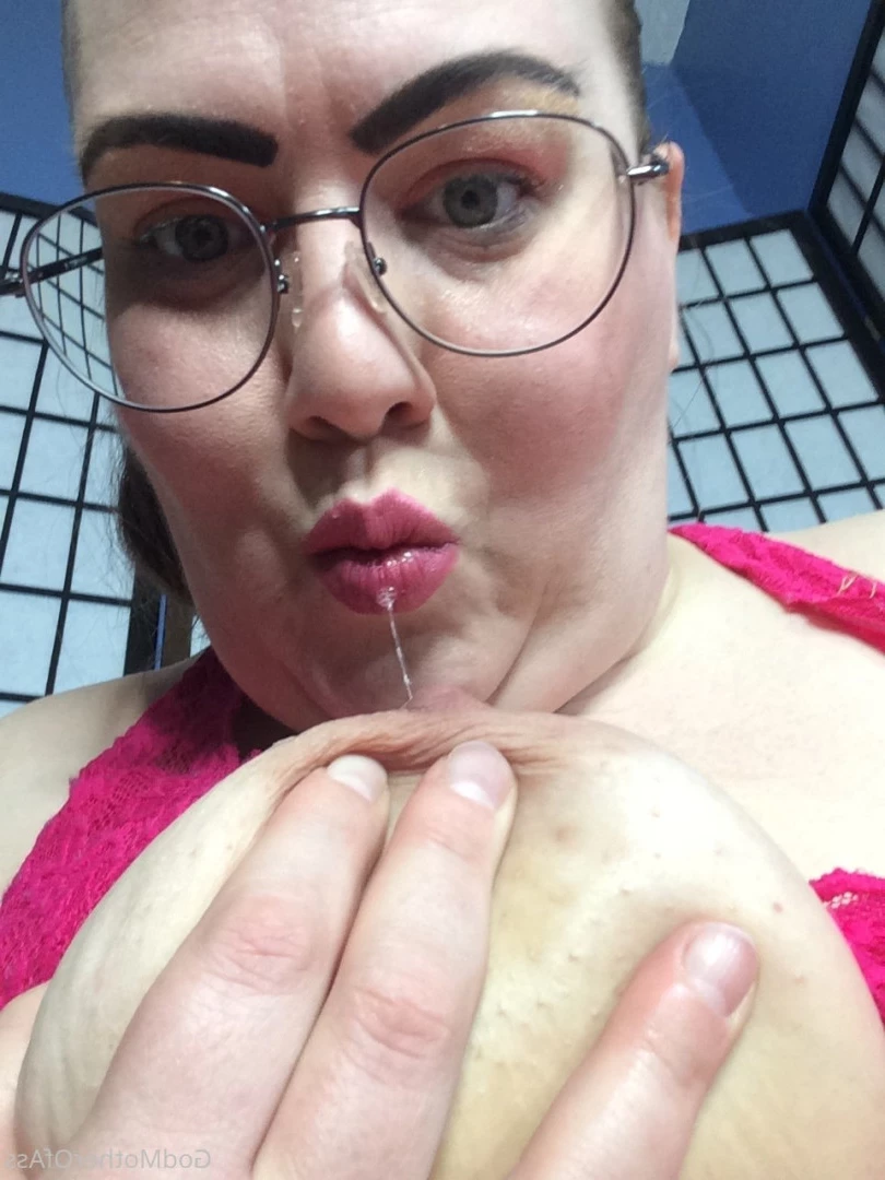 🧁GodMother Of Ass Mina Luciano🧁 [ godmotherofass ] Onlyfans leaked photo 8707158 on Hotleaks.tv