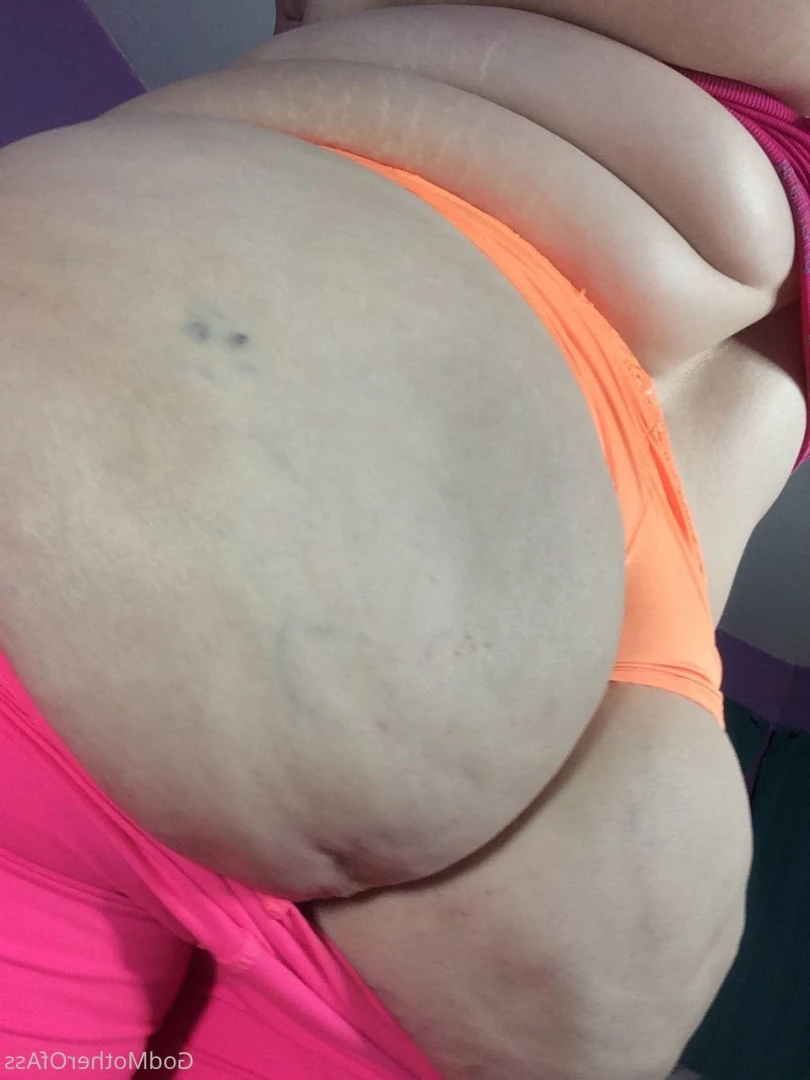 🧁GodMother Of Ass Mina Luciano🧁 [ godmotherofass ] Onlyfans leaked photo 8728201 on Hotleaks.tv