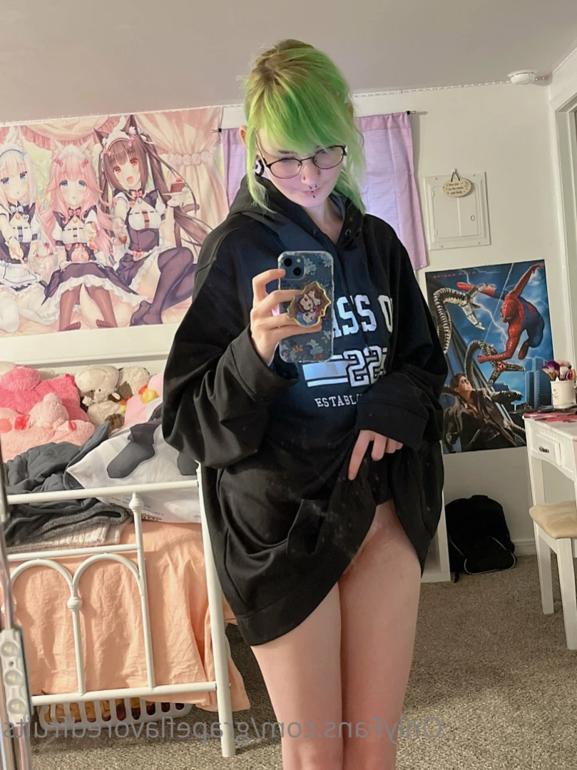 Grapeflavoredfruit [ grapeflavoredfruits ] Onlyfans leaked photo 13180421 on Hotleaks.tv