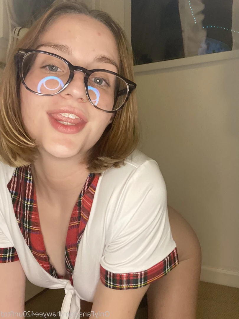 stoner girl next door 🍁 [ hawyee420 ] Onlyfans leaked photo 8689879 on Hotleaks.tv
