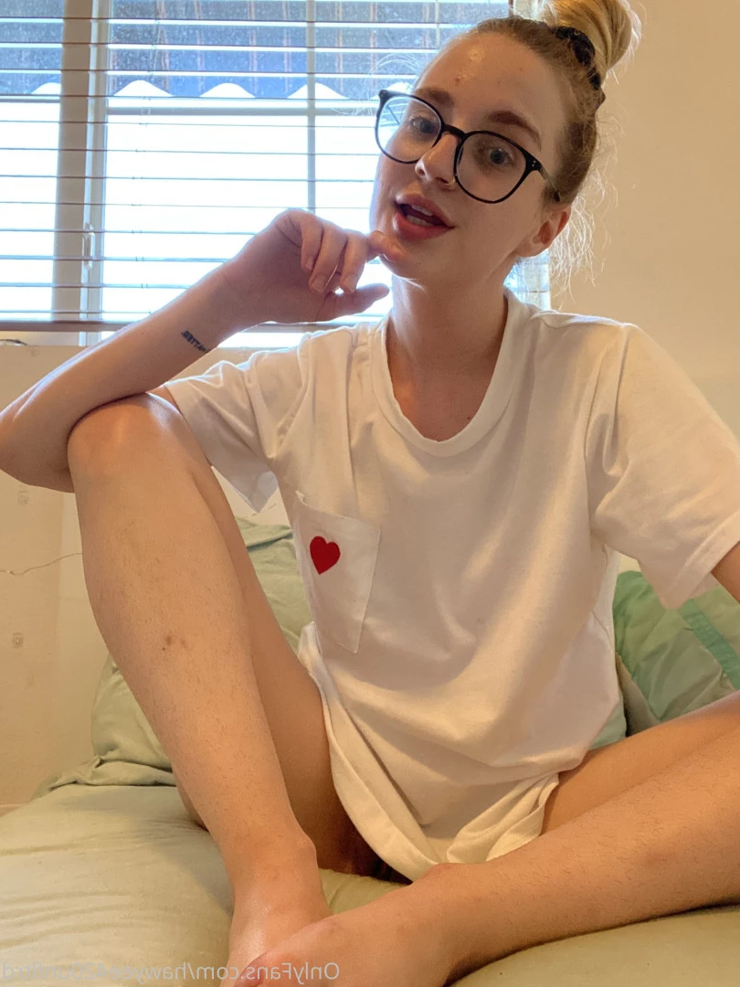 stoner girl next door 🍁 [ hawyee420 ] Onlyfans leaked photo 8691218 on Hotleaks.tv