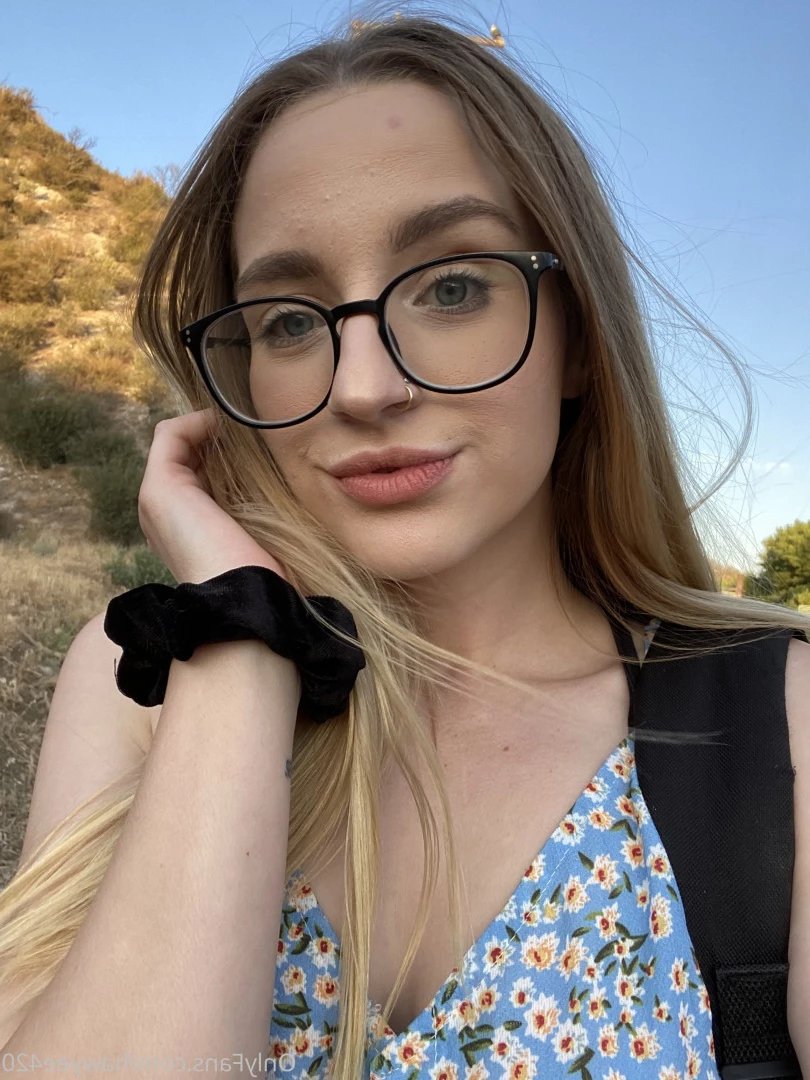 stoner girl next door 🍁 [ hawyee420 ] Onlyfans leaked photo 8692851 on Hotleaks.tv