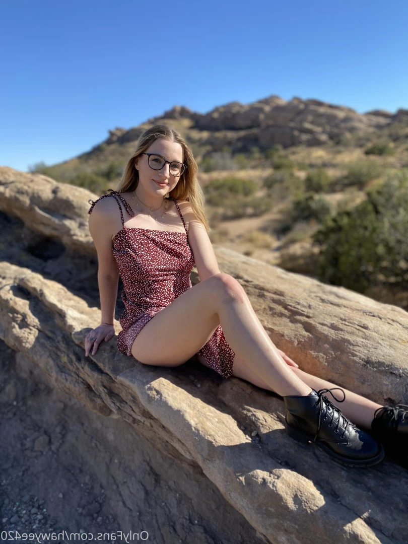 stoner girl next door 🍁 [ hawyee420 ] Onlyfans leaked photo 8694595 on Hotleaks.tv