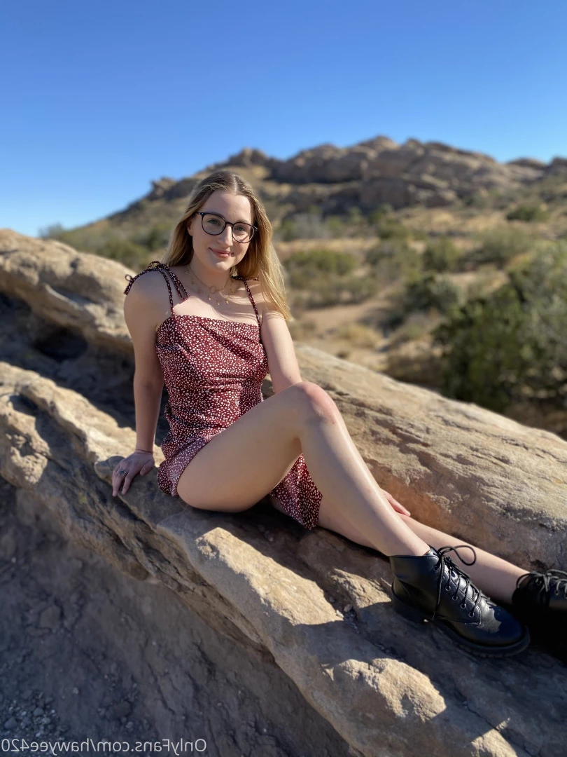 stoner girl next door 🍁 [ hawyee420 ] Onlyfans leaked photo 8696211 on Hotleaks.tv