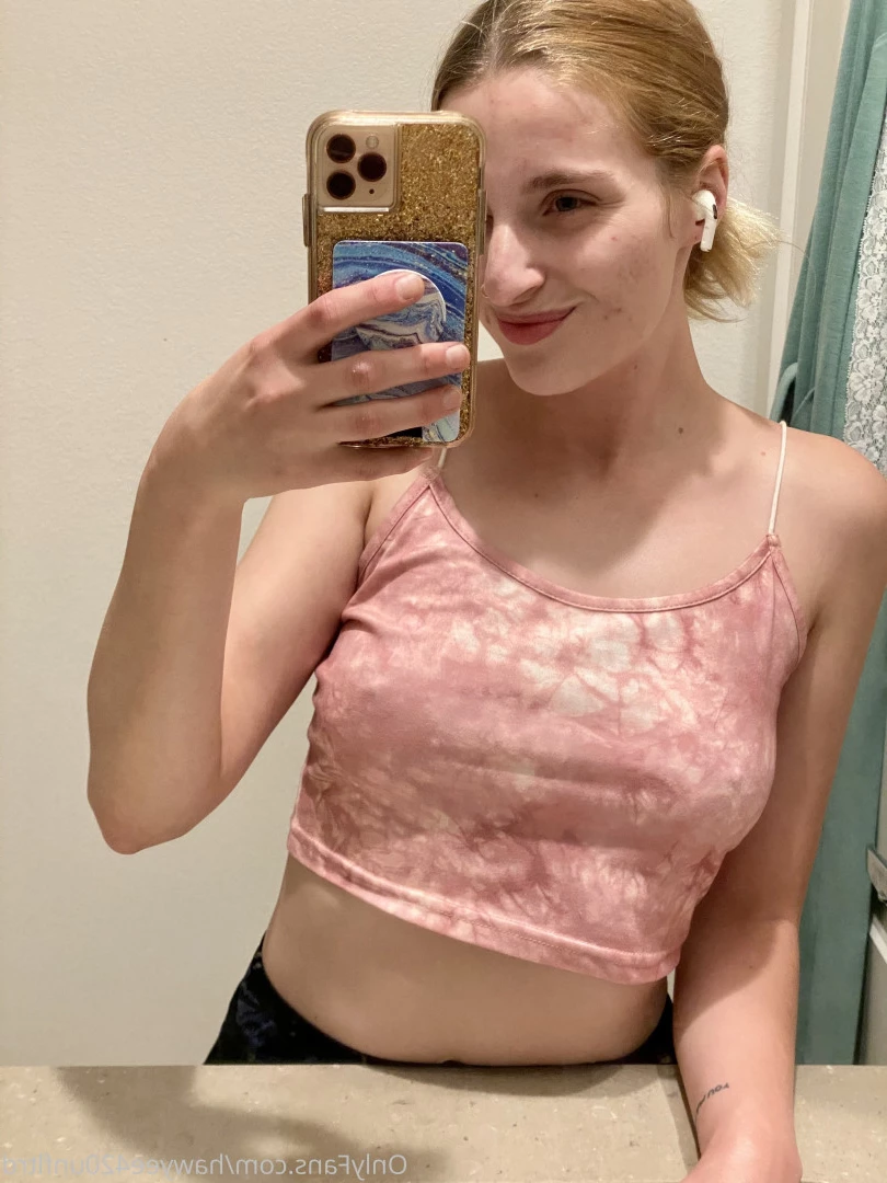 stoner girl next door 🍁 [ hawyee420 ] Onlyfans leaked photo 8697162 on Hotleaks.tv