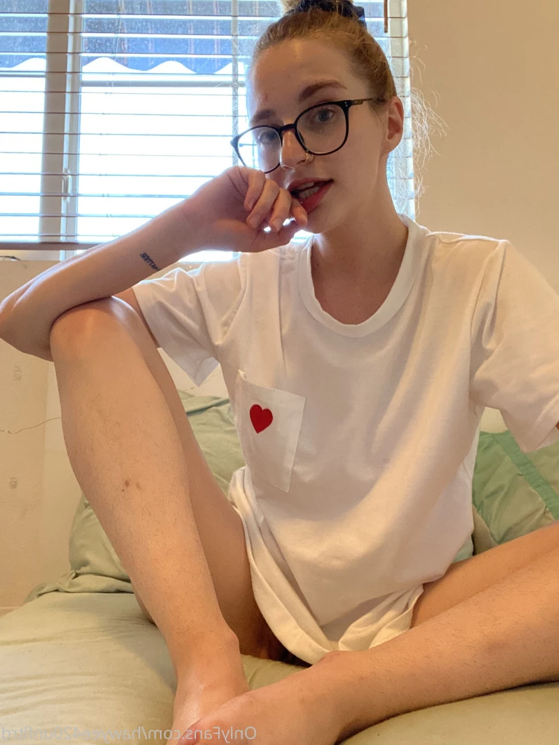 stoner girl next door 🍁 [ hawyee420 ] Onlyfans leaked photo 8699992 on Hotleaks.tv