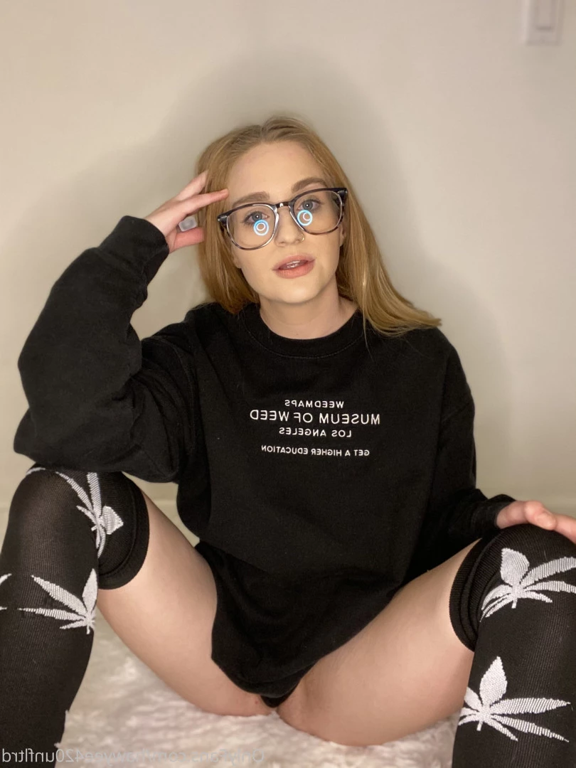 stoner girl next door 🍁 [ hawyee420 ] Onlyfans leaked photo 8701736 on Hotleaks.tv