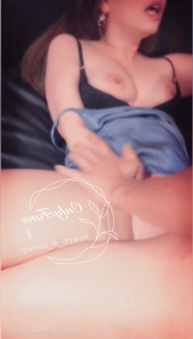 Honey蜜糖🍬已追加Fansone平台🤍 [ heart_m_honey ] Onlyfans leaked photo 10230607 on Hotleaks.tv