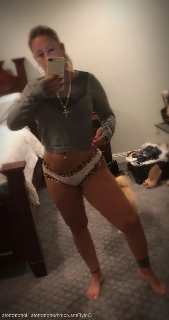 Queen Tots [ hottotrottots ] Onlyfans leaked photo 8463541 on Hotleaks.tv