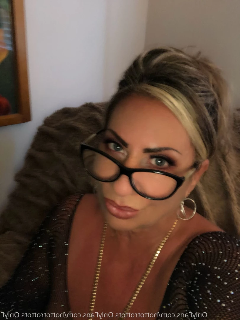 Queen Tots [ hottotrottots ] Onlyfans leaked photo 8468860 on Hotleaks.tv