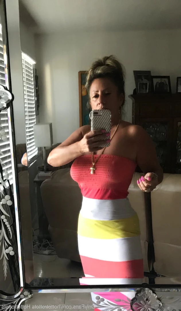 Queen Tots [ hottotrottots ] Onlyfans leaked photo 8472753 on Hotleaks.tv