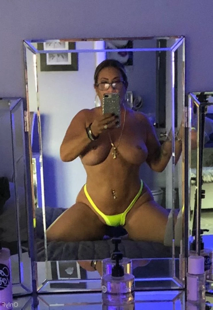 Queen Tots [ hottotrottots ] Onlyfans leaked photo 8476658 on Hotleaks.tv