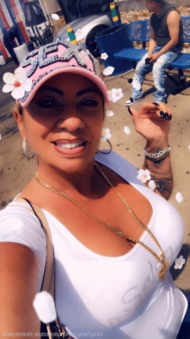 Queen Tots [ hottotrottots ] Onlyfans leaked photo 8478216 on Hotleaks.tv