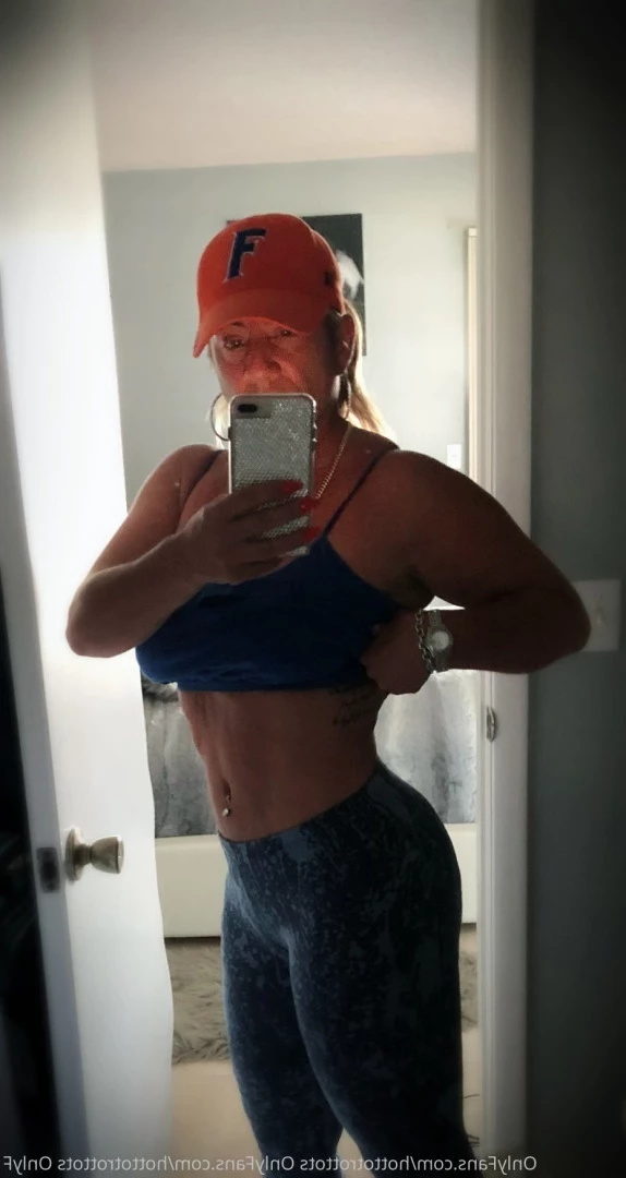 Queen Tots [ hottotrottots ] Onlyfans leaked photo 8484814 on Hotleaks.tv