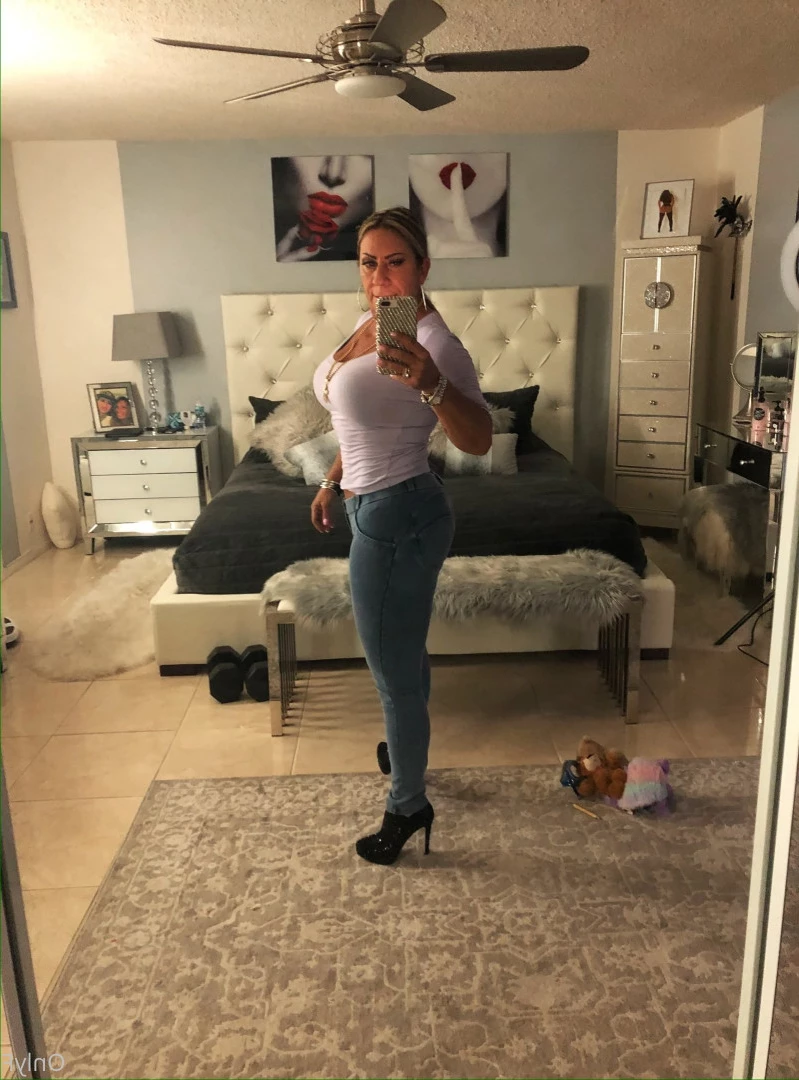 Queen Tots [ hottotrottots ] Onlyfans leaked photo 8490977 on Hotleaks.tv
