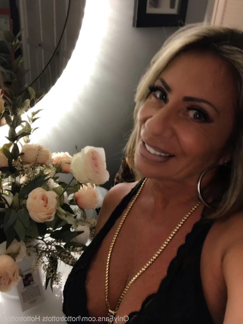 Queen Tots [ hottotrottots ] Onlyfans leaked photo 8502971 on Hotleaks.tv
